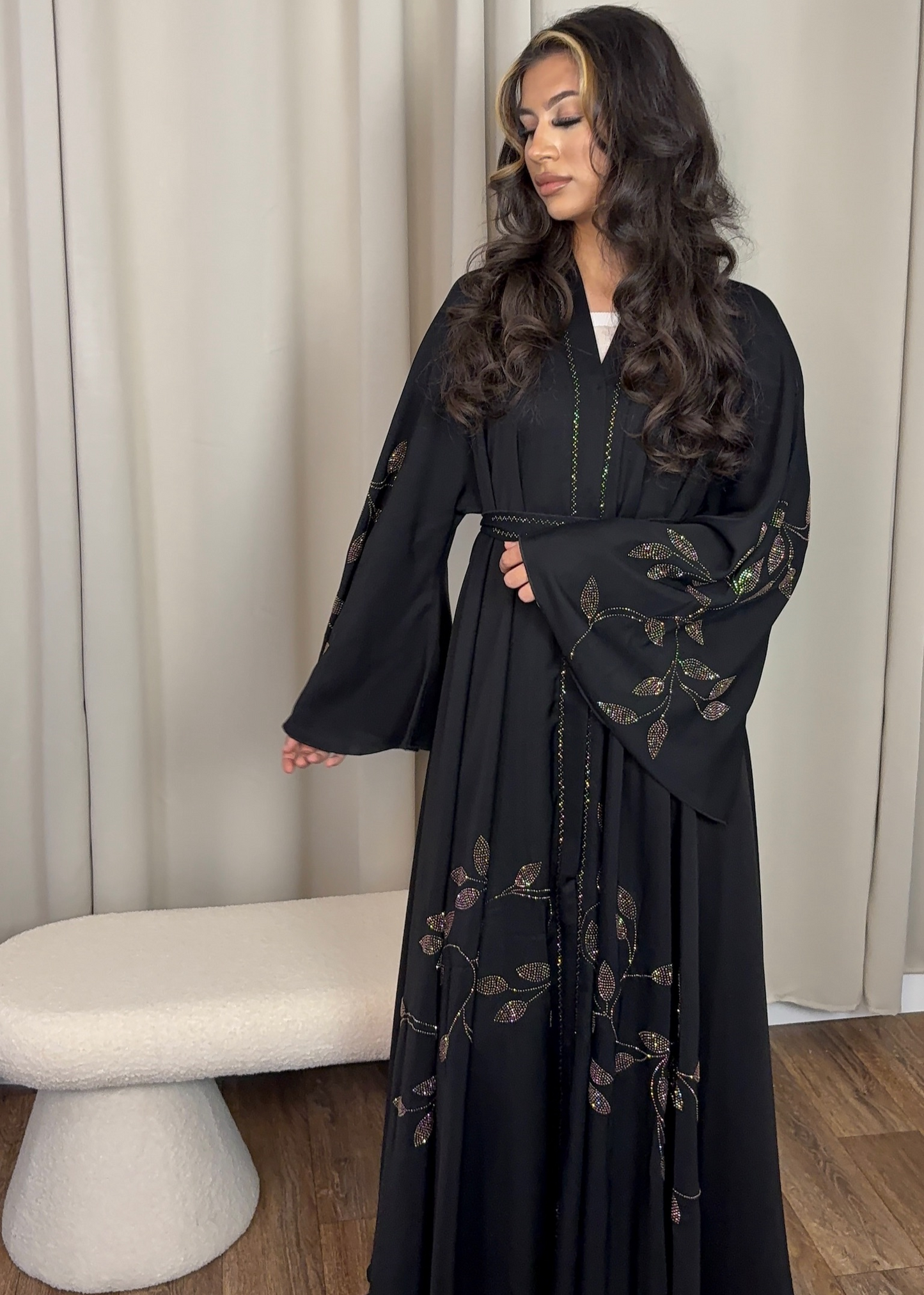 THE NOURA ABAYA